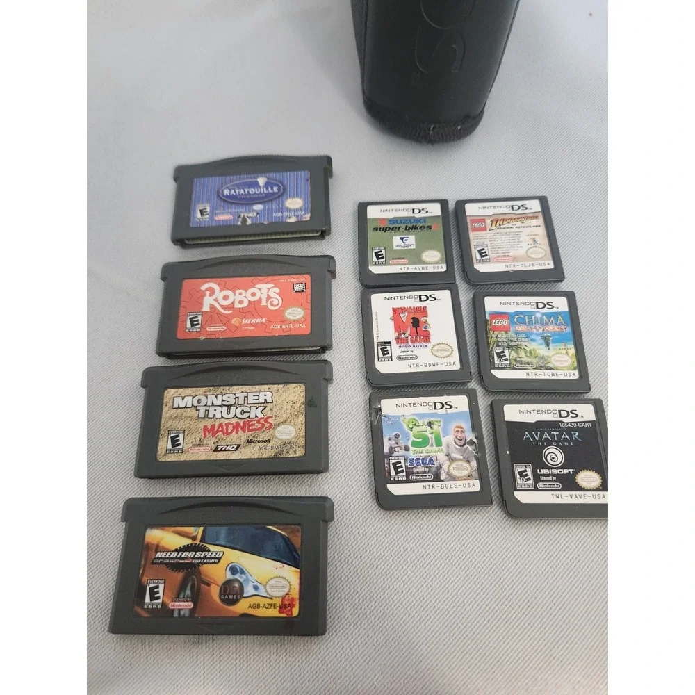 Various DS Games And Case
